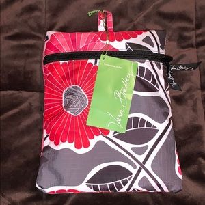 VERA BRADLEY COLLAPSIBLE DUFFEL